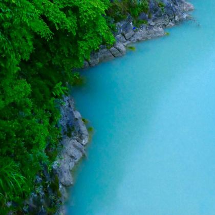 四川达州巴山大峡谷+张爱萍故居+西圣公园包车一日活动英文服务