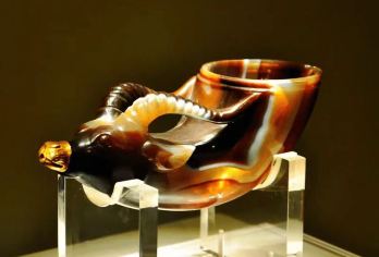 陕西历史博物馆一日游【基础馆+珍宝馆 大咖讲解 可选代约票】【[1]专业大咖讲解老师 全方位2.5深度讲解， 让您真正的了解中国历史文化】