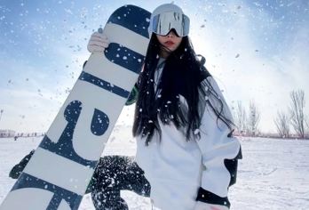 哈尔滨帽儿山滑雪一日游【初级、初中级、中级等多个雪道任选】【[设施完善]免费配备雪鞋、雪板、雪仗并拥有观光索道吊椅，魔毯，拖牵多种传送设施供您选择】