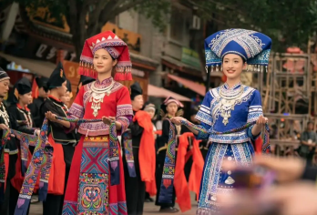 广西南宁-青秀山-龙门水都一日游【含门票+上门接送+包团游】【[三月三文化展演+游神巡演+山歌表演]】
