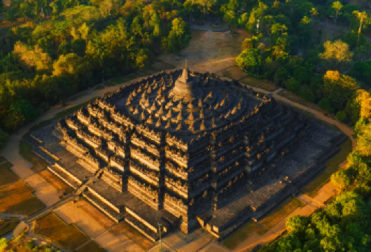 印尼日惹婆罗浮屠+苏丹皇宫+水宫+普兰班南+VIP包车一日游【穿越千年的佛国奇遇，世界佛塔婆罗浮屠，聆听梵音；探秘普兰班南印度教群塔，邂逅爪哇版