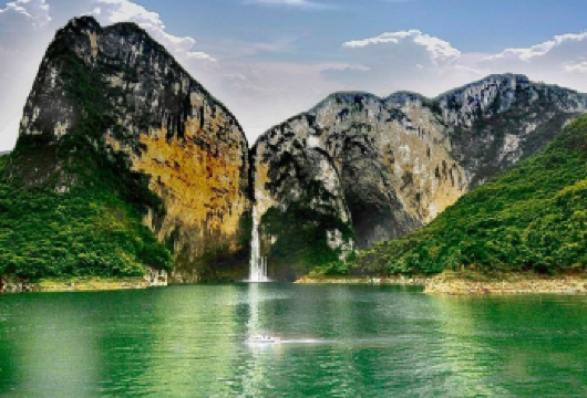 『2-8人小团』恩施地心谷+清江蝴蝶崖一日游纯玩|亲子游【『自由自在•VIP用车』VIP专车（车型自选•团型可选）专业资深线路规划团队为您量身策划合理线路！】