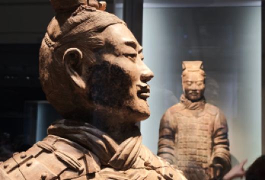 【直播】【15人独立讲解】兵马俑+丽山园华清宫/汉服妆造【[亮点推荐]深度兵丽华一日，独立讲解（不拼大团）午餐3选1 ，无强制消费，赠汉服妆造，亲子优先~】