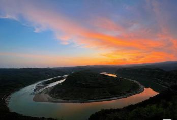 【包车游】延安梁家河+乾坤湾+文安驿古镇包车一日游【家庭出行 游玩时间充足】
