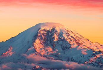 美国西雅图瑞尼尔山国家公园一日跟团游【[仙境畅游]华盛顿州第一地标-雷尼尔火山，白雪皑皑，火山涌动，感受冰火两重天】