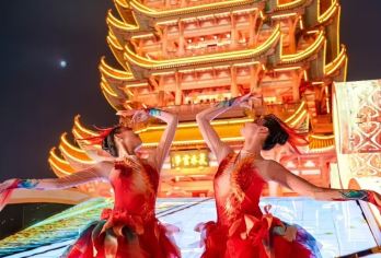 武汉+黄鹤楼+湖北省博物馆+东湖+长江大桥+武汉大学一日游【畅游春晚同款景点，一次出行畅游武汉！听武汉故事，看武汉美景，吃武汉美食，感受不一样的大江大河大武汉！】