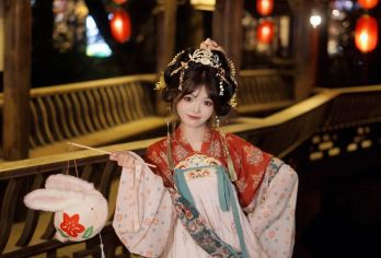 熊猫基地-武侯祠-锦里-宽窄巷子一日游精品VIP小包团【服务保障：一单一团，专属司机，全程专车出行，想走就走】