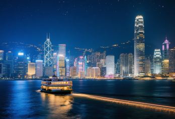 香港尖沙咀+天星小轮+香港故宫文化博物馆+太平山顶一日游【海防道熟食街市】