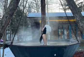 【雪景温泉！限冬季】去长白山观雪景+室外泡汤｜长白山接机包车【长白山交通不便，且雪天路滑，天气寒冷，包车出行安全、御寒且免去换乘繁琐】