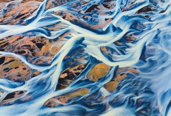 冰岛雷克雅未克-蓝湖+黄金圈路线-可追极光多日包车-精选【专属客服和本地中文司机，一家一团包车】