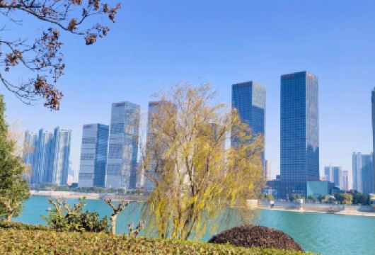 长沙+岳麓山+橘子洲+五一广场 一日打卡星城 【打卡星城，吃遍美食地标，读懂湖湘文化，感受不夜城的魅力】