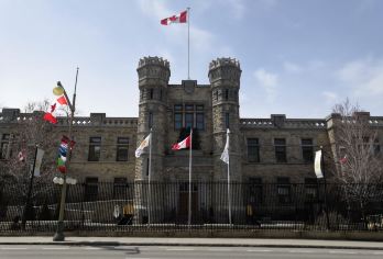 渥太华纪念碑+自然博物馆+总督府+铸币厂+市长山公园一日游【精品包车，私享空间，上门接送，轻松出行】