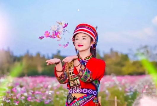 昆明石林+九乡一日游【私家小团◆9点晚出发◆三环上门接车】【[纯粹体验]优先5年内新车++晚餐赠云南特色过桥米线】