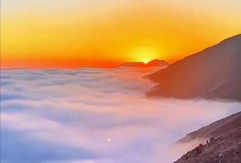 青海湖+拉脊山+日月山一日游【看日出/纯玩无购物】【1，达人带队，精选线路，深度体验，创新玩法，贴心管家，摄影帮手，路上美景随走随停！】