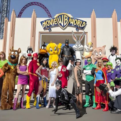 黄金海岸华纳兄弟电影世界+天堂农庄（含抱考拉）13人精品小团