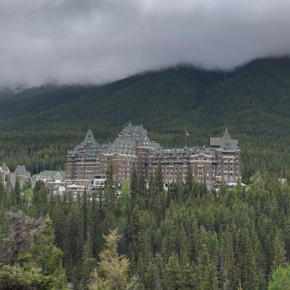 加拿大卡尔加里-路易丝湖-幽鹤国家公园【中文包车自由行】