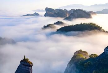 龙岩出发打卡连城培田古村落+冠豸山+石门湖包车一日游【专车无缝衔接，一日内深度体验培田古韵、冠豸奇峰与石门碧水】