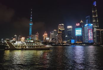 中国 浦东机场+陆家嘴  可定制行程可选择英文服务【专车接送】