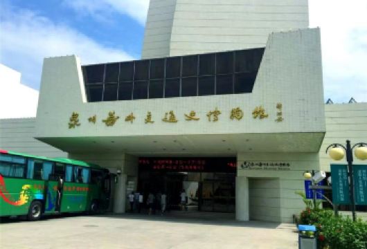 泉州海外交通史博物馆精讲解丨特邀本土人气主讲人讲述当地人文【特邀本土人气主讲人为远道而来的客人，开启向海而生的主题解说】