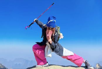 泰山一日游【可选索道+含门票+景区交通+快速入园通道+纯玩】【[金牌导游讲解]当地导游超长深度有趣讲解，赠文创礼 ，旅游意外险，祈福带，矿泉水！】