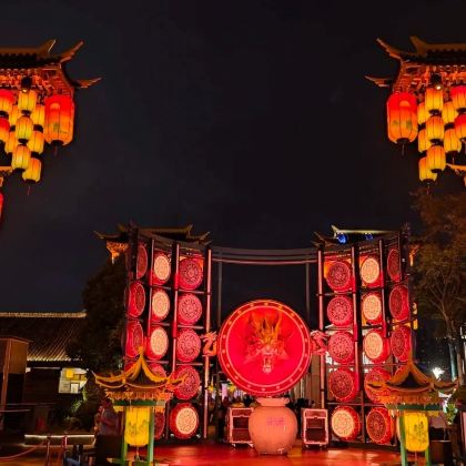 四川广安不夜城+华蓥山+白塔公园包车游【广安出发，1单1团】