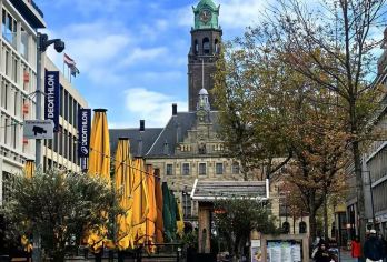 荷兰阿姆斯特丹往返鹿特丹+海牙+小孩堤防【中文定制包车】【专属私密，一家一团，尽享自在旅途。】