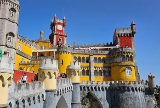 葡萄牙里斯本-摩尔城堡-佩纳宫-罗卡角【中文专车-悦享旅程】【中文专车出行，行程自己定义，无需等待，专属贴心服务，尽享惬意旅程。】