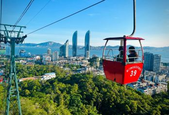 厦门钟鼓索道+厦门大学代预约入校+南普陀寺一日游【[钟鼓索道]高空俯瞰厦门，一面看山，一面看海，一边繁华都市，一边自然风光】
