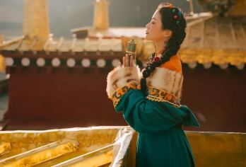 【真纯玩】香格里拉+虎跳峡一日游（大经幡-土司宴-往返高速）【[纯玩精品]我们只做纯玩产品。下单后出行前一天客服会电话联系！】