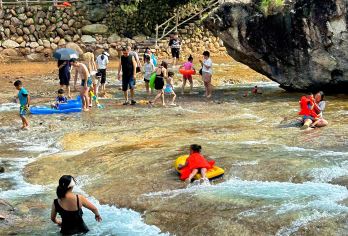 武夷山夏日溯溪·大安源泰平洋水上广场·溜娃好去处包车半日游【暑假停车难，武夷山夏日溯溪新玩法过夏天，玩水的季节遛娃好去处夏日避暑好去处；】