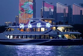 长沙橘子洲+岳麓山+湖南博物院+湘江游轮1日活动【15人小团】【[湘江邮轮]乘湘江游轮，在长沙C位城市会客厅，赏湖南母亲河湘江两岸的迷人夜色】