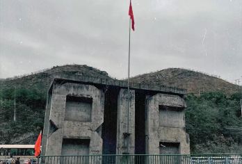 816工程+白鹤梁水下博物馆+乌江画廊观景台一日游【[私家出行]一单一团，不和陌生人拼团，上门接送，出发时间你说了算，全程专车服务，不需要为门票烦恼；】