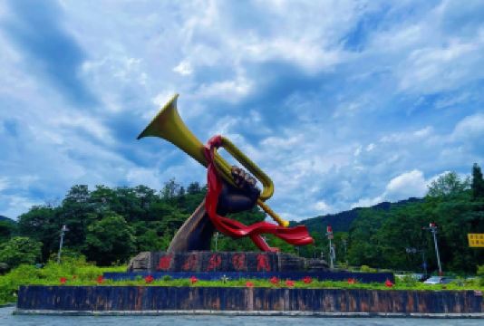 吉安出发井冈山红色一日活动寻访革命旧址重温红色岁月【自由随心，2人即走 专业导游兼司机，专车接送，行程节奏自己掌握，享受说走就走的灵活一日游】