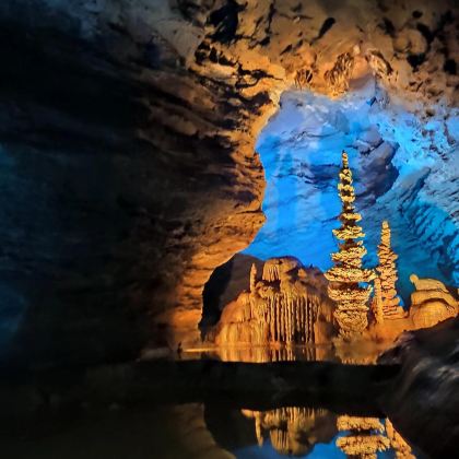 四川巴中诺水河龙湖洞+狮子洞+盘龙栈道包车一日游英文服务