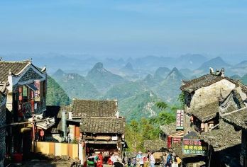 清远千年瑶寨一日游【私家小团上门接送+感知瑶寨千年历史文化】【私家旅行：一单一团，不拼客，专属旅行。品质服务：5/7座车上门接送，专职司机护航。】