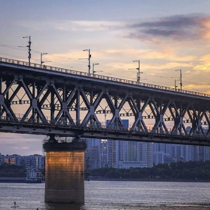 遇见江城丨黄鹤楼+东湖听涛+湖北省博+武大+赠轮渡