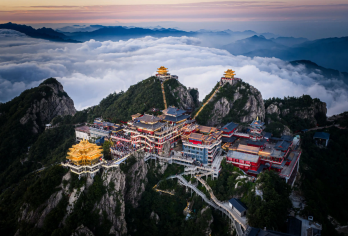 老君山纯玩一日游【精品15人团】【导游陪爬，送登山大礼包】【[品质保证]纯玩不进店】