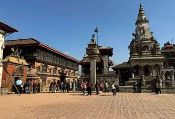 尼泊尔加德满都帕斯帕提那寺+巴克塔普尔广+纳加阔特包车一日游【轻松无负担：往返交通省心，景点间衔接顺畅】