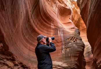 西安接送丨延安甘泉雨岔大峡谷一日游桦树沟月牙谷含餐西安周边游【摄影爱好者所 具有流动西街】