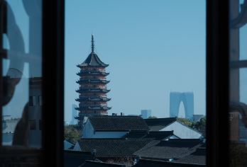 南京牛首山+大报恩寺+中华门+外秦淮河游船+老门东含车一日游【[深度纯玩]牛首山深度漫游，大报恩寺静心探索，外秦淮河游船特色体验】