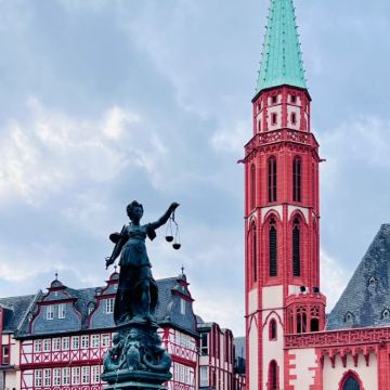 德国法兰克福*大教堂*铁桥*罗马广场*歌德故居一日游