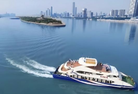 【门票全含】橘子洲+湘江游轮+往返小火车+人工讲解+耳麦【[场次自由·专业讲解]场次任选，灵活自由；资深讲解，深度解读湘土文化。】