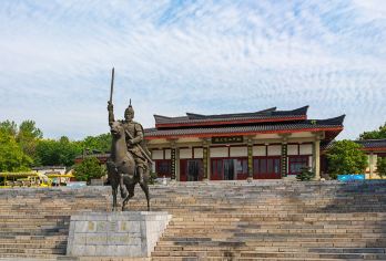 徐州汉文化景区【猩咖说|含门票景区交通|2H精讲|汉代三绝】【[大咖讲解]语音导览再智能，比不上猩咖老师的幽默风趣，拒绝瞎逛，追寻深度体验。】