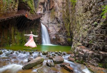 龙潭大峡谷一日游【天天发团丨景区官方直通车丨纯玩品质团】【不爬山不累人、适合全家出游、网红打卡地】