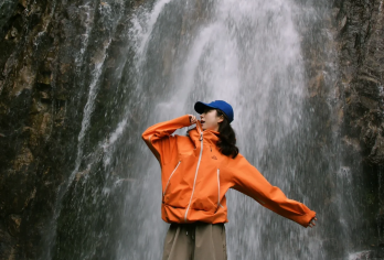 甲尔猛措徒步一日游【原始森林 高山湖泊 原始自然 】【穿越原始森林，打卡厄尔娜瀑布】