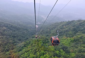 慕田峪长城一日游【贵宾休息室+首旅直通车+8-9:30发团】【[首旅品质·金牌导游]首旅旅行·慕田峪直通车，甄选金牌导游为您讲解景区的每一种玩法，杜绝推销购物】