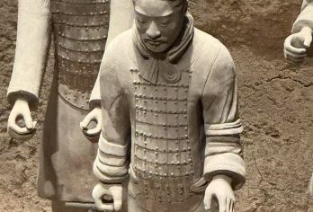 西安秦始皇兵马俑+华清宫一日游【2-8人小团|可选铜车马】【亮点1: 2-8人小团纯玩全程不会在车上售卖任何特产,节假日讲解为散客拼团 15-25人大团讲解！】