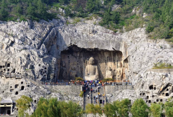 龙门石窟+少林寺一日游【20人精品小团纯玩无购物】【[贴心赠送]成人免费使用无线耳麦，超长距离听导游讲解，畅快游玩；】