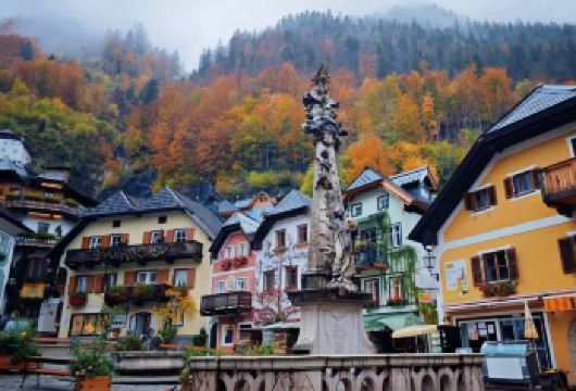 奥地利哈尔施塔特小镇+明信片观景台+天主教堂【中文私家包车】【尊享一对一高端行程定制，豪华包车专属礼遇，专业旅行顾问24小时恭候垂询。】