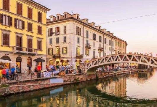 意大利米兰+大教堂+埃马努埃莱二世长廊+达芬奇壁画一日游【专车服务点对点接送，免除转车劳顿。轻松往返山地与老城，行程紧凑高效，让您将精力完全集中于游览与体验。】